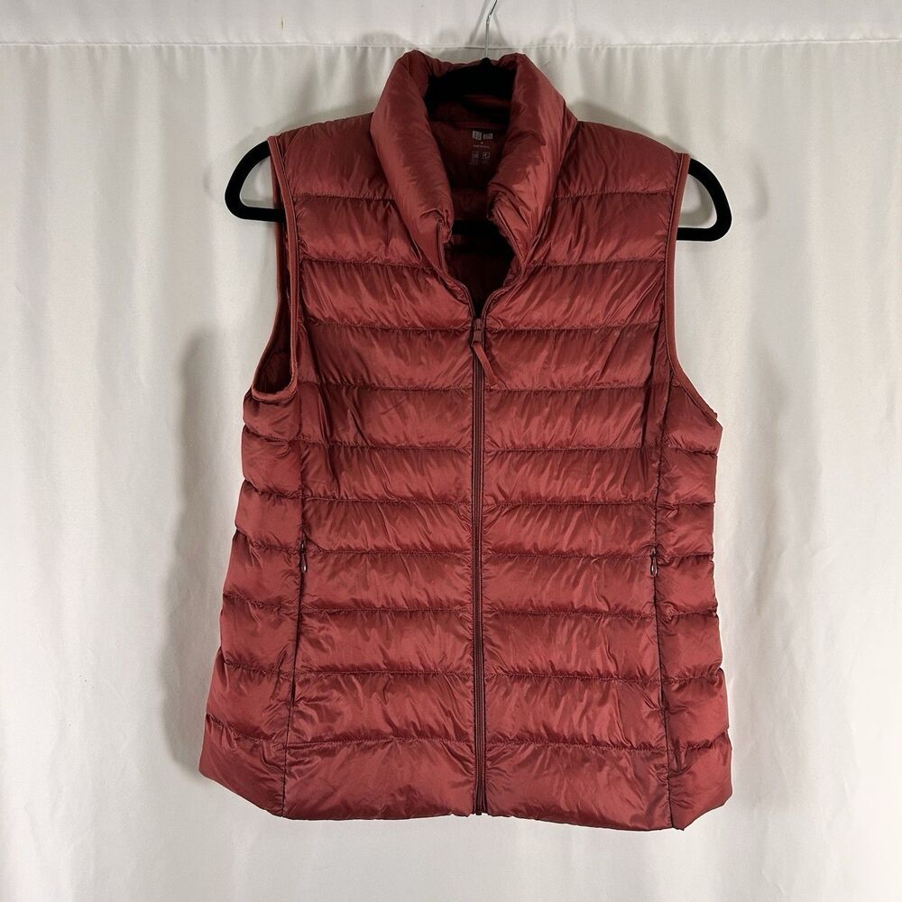 Uniqlo Down Puffer Vest Women's Medium Red Full Zip Pockets Sleeveless